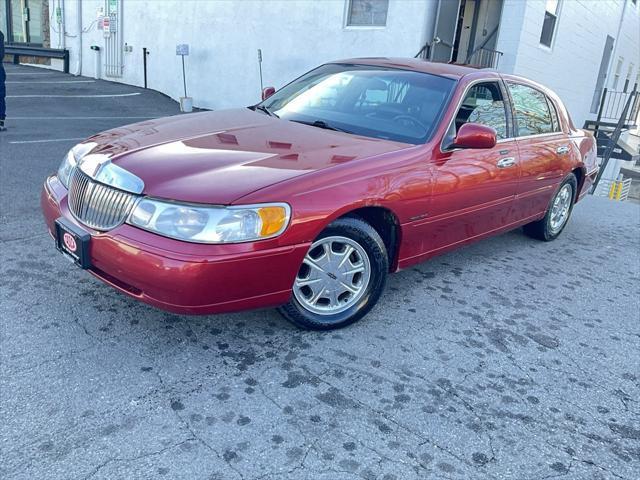 2000 Lincoln Town Car