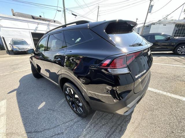 Photo of 2023 Ebony Black Kia Sportage