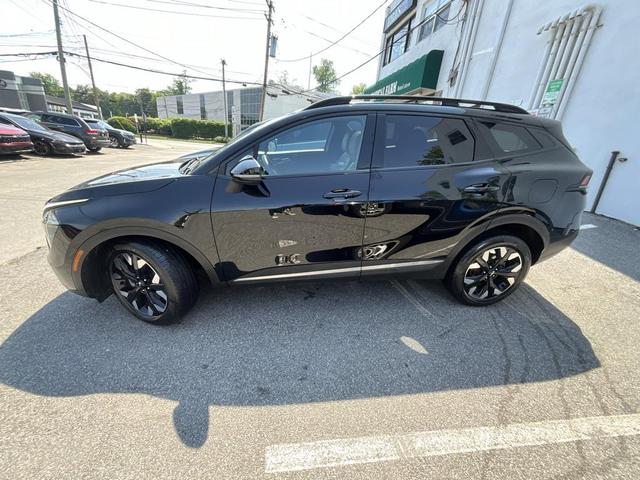 Photo of 2023 Ebony Black Kia Sportage