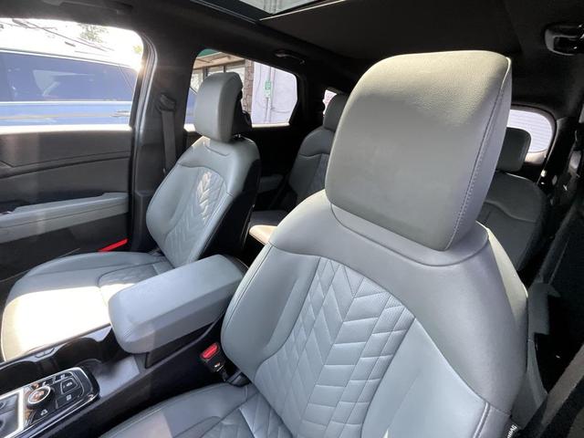 Photo of 2023 Ebony Black Kia Sportage