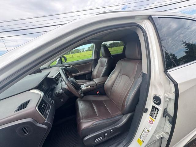 Photo of 2017 Eminent White Pearl Lexus RX 350