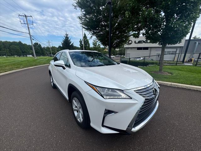 Photo of 2017 Eminent White Pearl Lexus RX 350