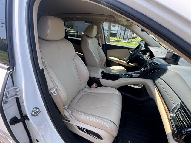 Photo of 2019 White Diamond Pearl Acura RDX