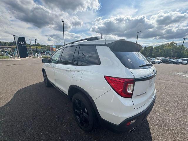 Photo of 2021 Platinum White Pearl Honda Passport