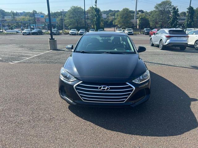 Photo of 2018 Phantom Black Hyundai ELANTRA