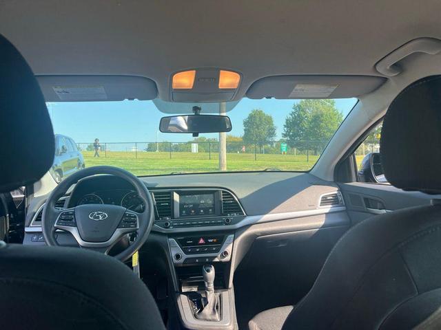 Photo of 2018 Phantom Black Hyundai ELANTRA