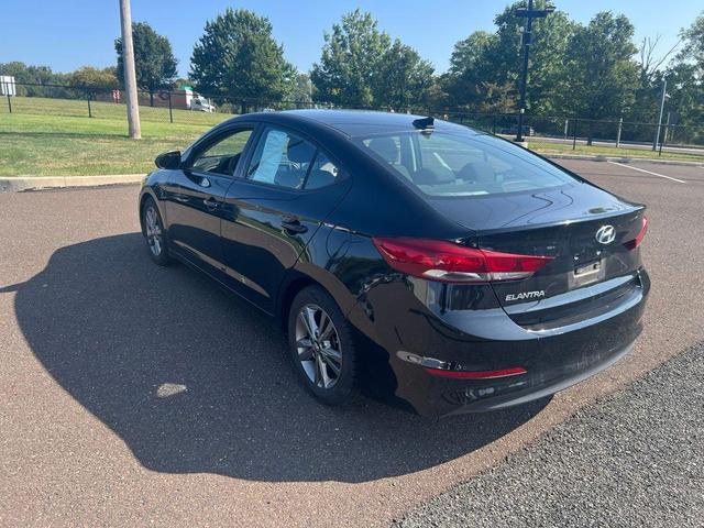 Photo of 2018 Phantom Black Hyundai ELANTRA