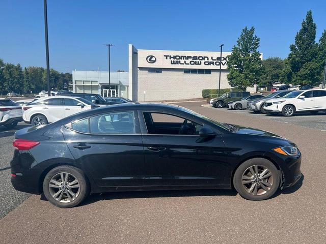 Photo of 2018 Phantom Black Hyundai ELANTRA