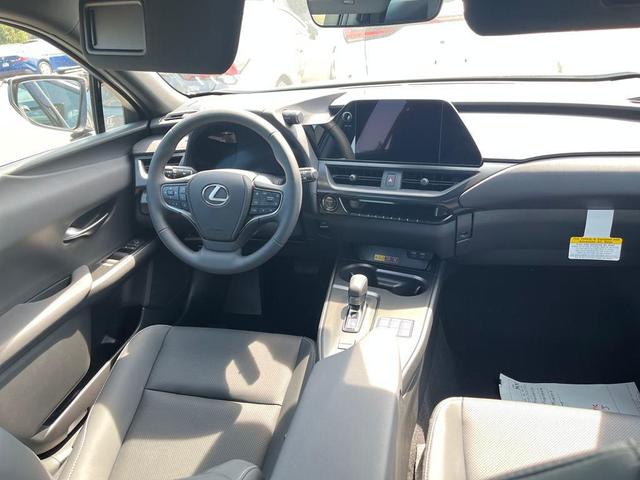 Photo of 2025 White Pearl Lexus UX 300h