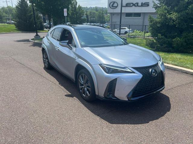 Photo of 2023 Iridium Lexus UX 250h