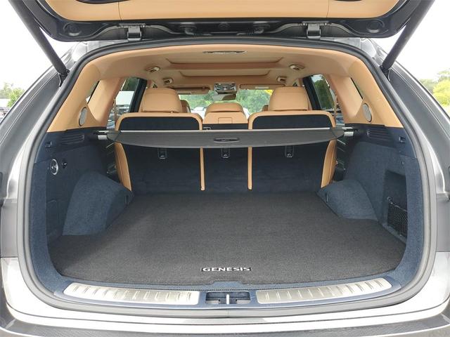 Photo of 2023 Himalayan Gray Genesis GV80