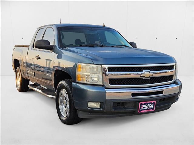 Photo of 2011 Blue Granite Metallic Chevrolet Silverado 1500