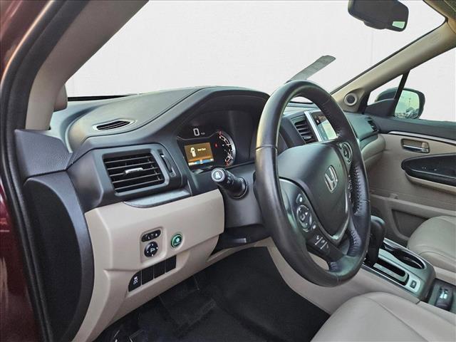 Photo of 2016 Dark Cherry Pearl Honda Pilot