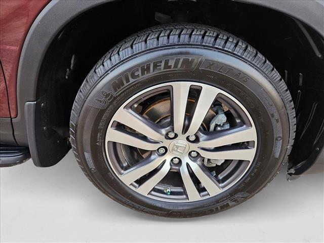 Photo of 2016 Dark Cherry Pearl Honda Pilot