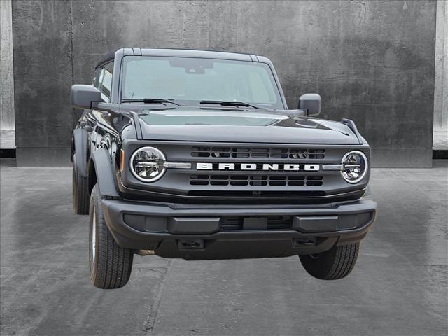 Photo of 2025 Shadow Black Ford Bronco