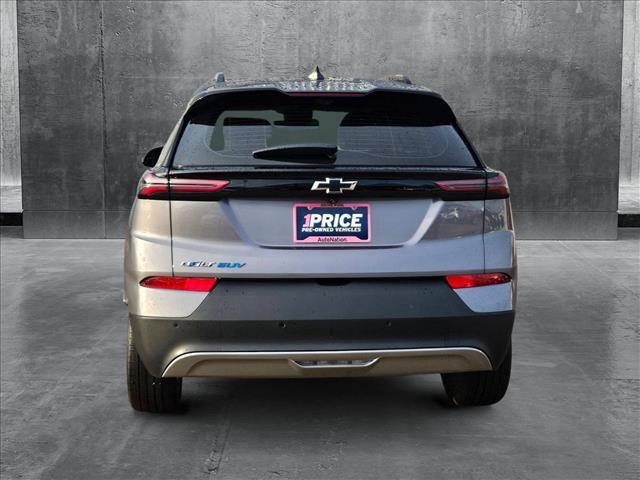 Photo of 2023 Gray Ghost Metallic Chevrolet Bolt EUV