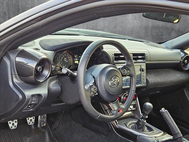 Photo of 2024 Pavement Toyota GR86