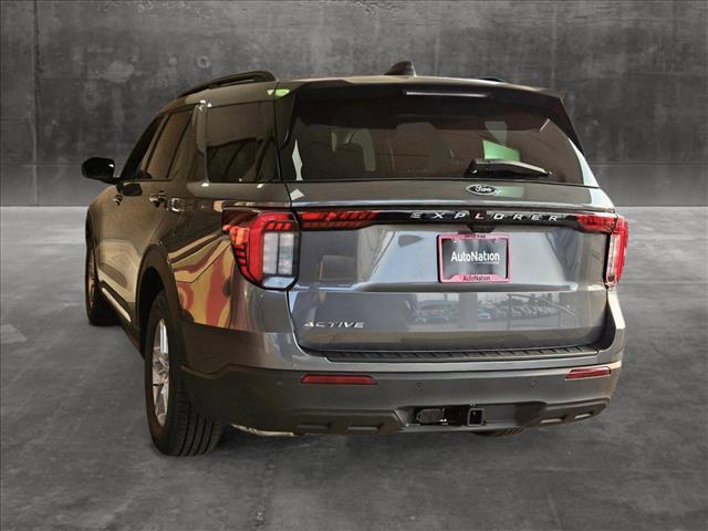 Photo of 2025 Carbonized Gray Metallic Ford Explorer