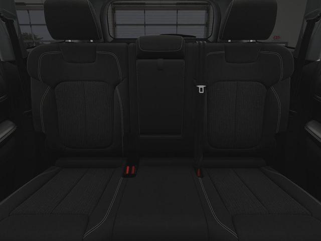 Photo of 2025 Metallic Jeep Grand Cherokee