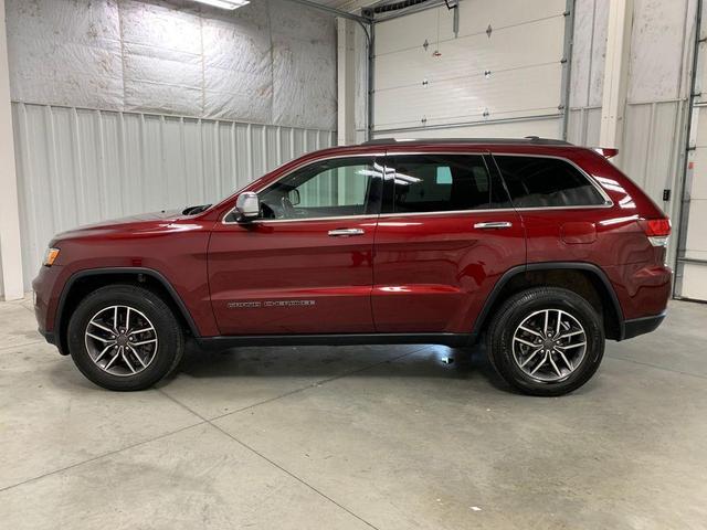 Photo of 2021 Velvet Red Pearlcoat Jeep Grand Cherokee