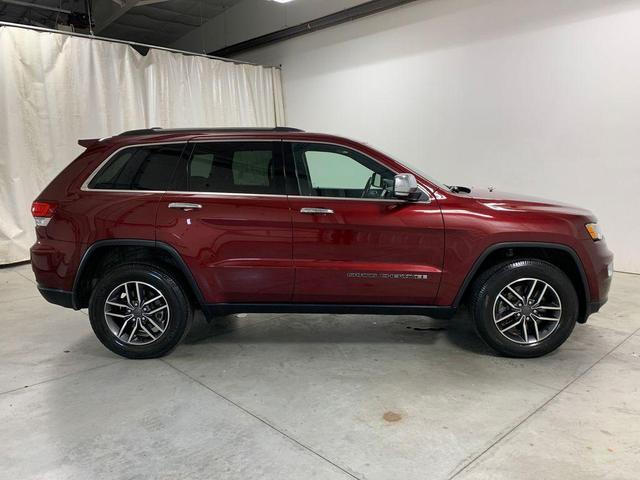 Photo of 2021 Velvet Red Pearlcoat Jeep Grand Cherokee