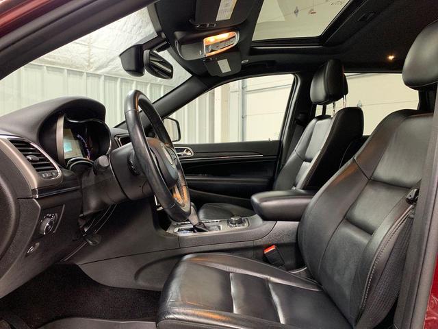 Photo of 2021 Velvet Red Pearlcoat Jeep Grand Cherokee