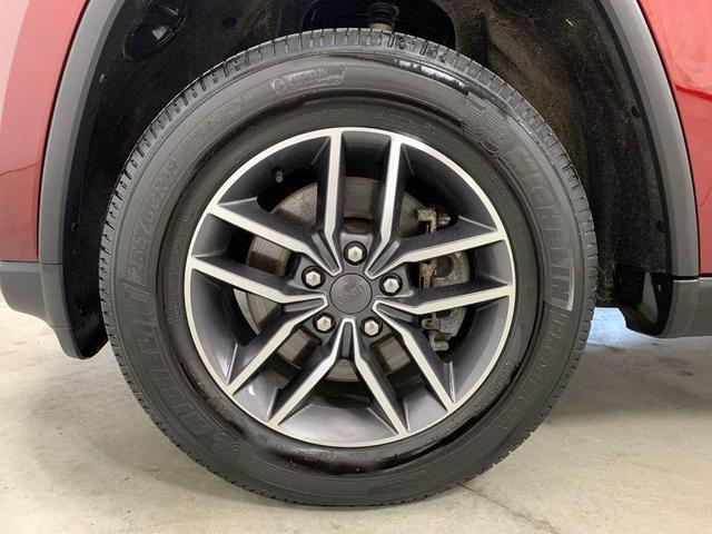 Photo of 2021 Velvet Red Pearlcoat Jeep Grand Cherokee