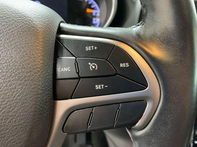 Photo of 2021 Velvet Red Pearlcoat Jeep Grand Cherokee