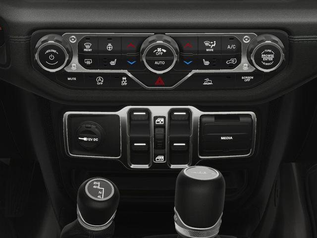 Photo of 2025 Anvil Clearcoat Jeep Gladiator