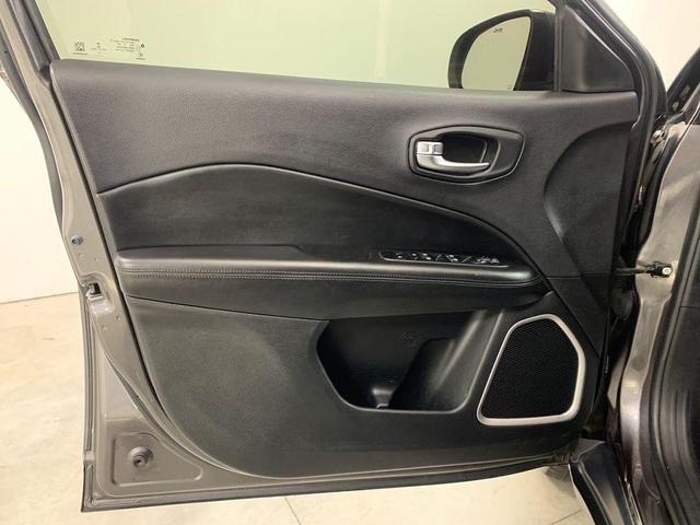 Photo of 2018 Granite Crystal Clearcoat Metallic Jeep Compass