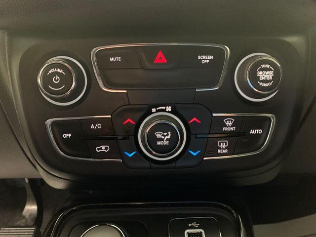 Photo of 2018 Granite Crystal Clearcoat Metallic Jeep Compass