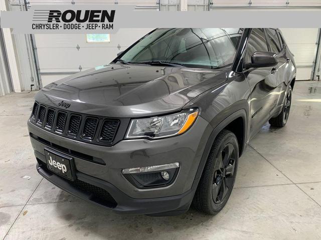 Photo of 2018 Granite Crystal Clearcoat Metallic Jeep Compass