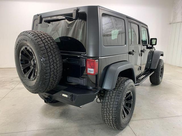 Photo of 2015 Black Clearcoat Jeep Wrangler Unlimited