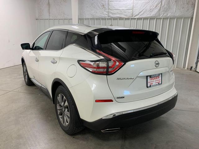 Photo of 2016 Pearl White Nissan Murano