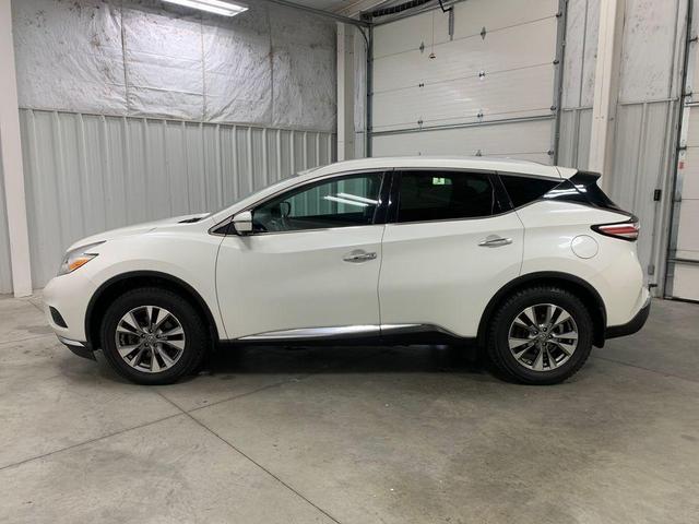 Photo of 2016 Pearl White Nissan Murano