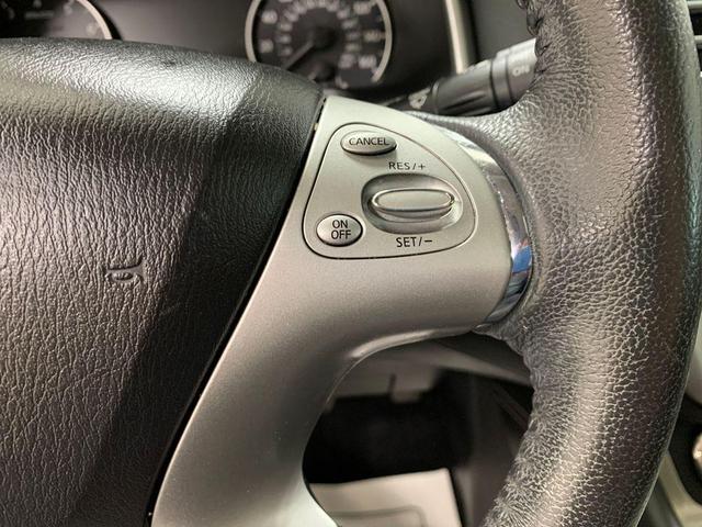 Photo of 2016 Pearl White Nissan Murano