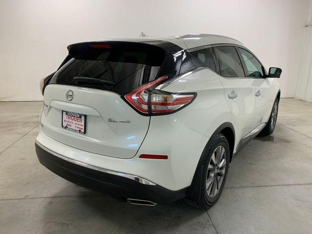 Photo of 2016 Pearl White Nissan Murano