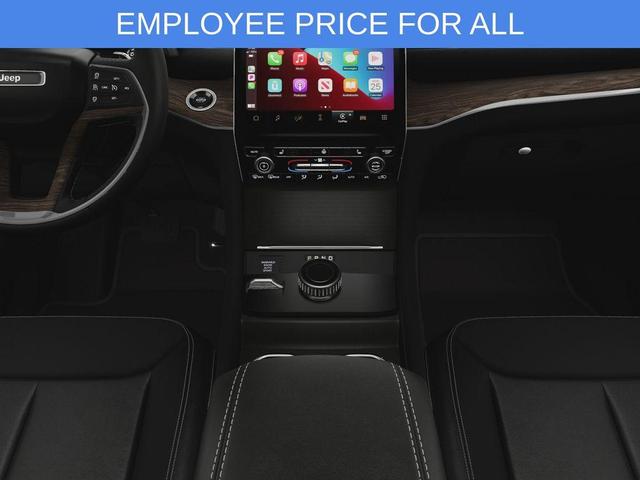 Photo of 2025 Metallic Jeep Grand Cherokee L