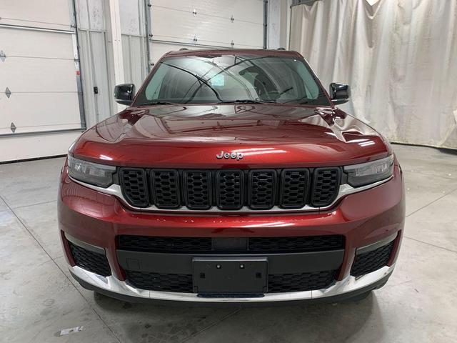 Photo of 2021 Velvet Red Pearlcoat Jeep Grand Cherokee L