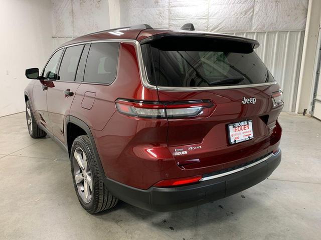 Photo of 2021 Velvet Red Pearlcoat Jeep Grand Cherokee L