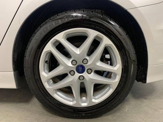 Photo of 2014 Ingot Silver Ford Fusion