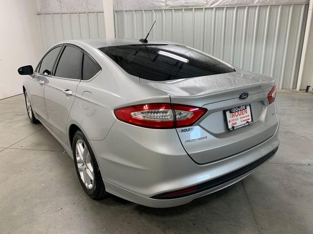 Photo of 2014 Ingot Silver Ford Fusion