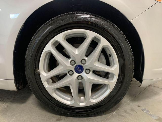 Photo of 2014 Ingot Silver Ford Fusion