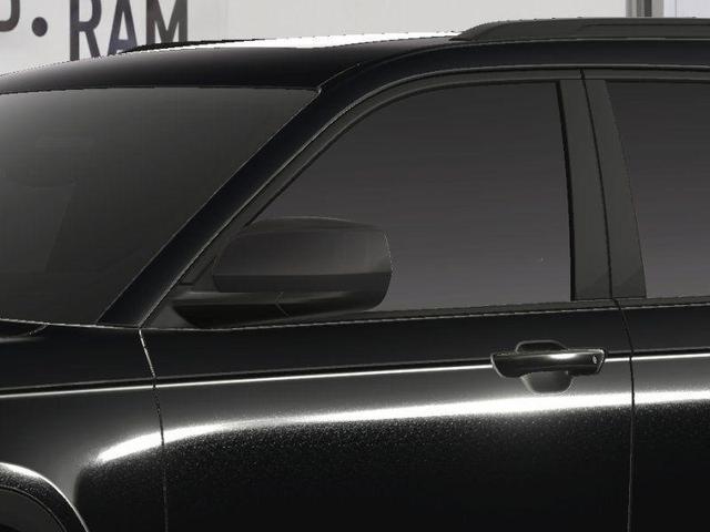 Photo of 2025 Diamond Black Jeep Grand Cherokee L
