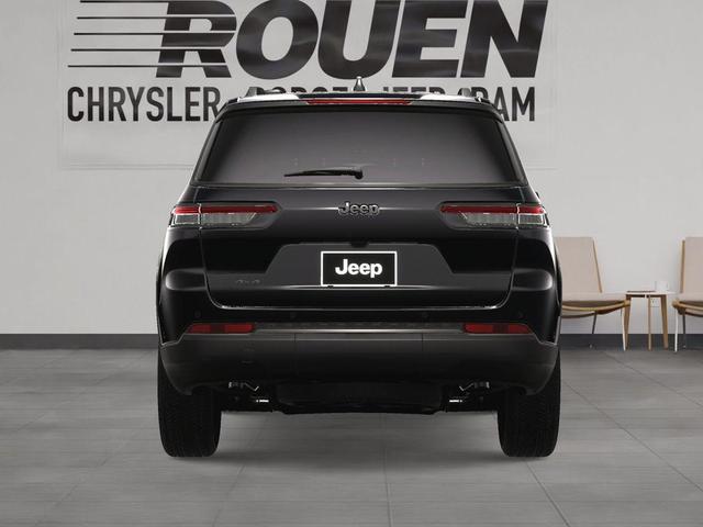Photo of 2025 Diamond Black Jeep Grand Cherokee L