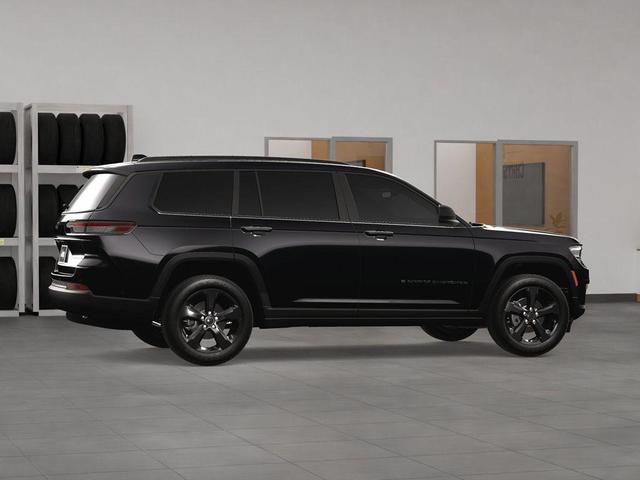 Photo of 2025 Diamond Black Jeep Grand Cherokee L