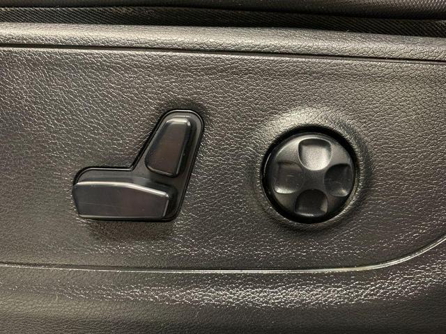 Photo of 2021 Flame Red Clearcoat RAM 1500
