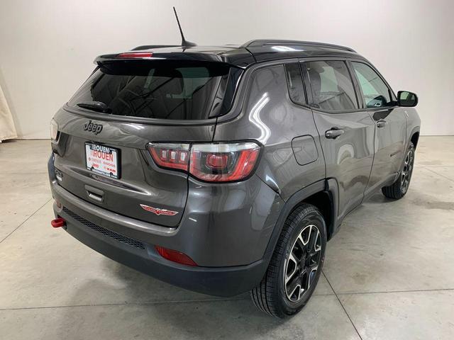 Photo of 2020 Granite Crystal Clearcoat Metallic Jeep Compass