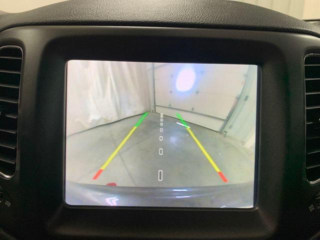 Photo of 2020 Granite Crystal Clearcoat Metallic Jeep Compass