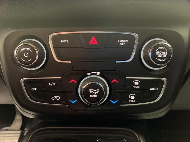 Photo of 2020 Granite Crystal Clearcoat Metallic Jeep Compass